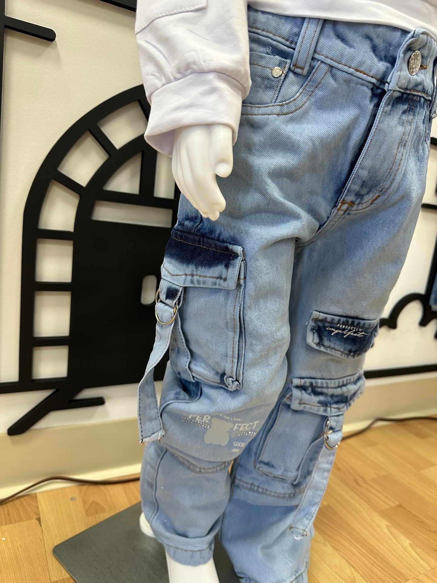 Outfit- Cargo/Blusa Osito Blanco