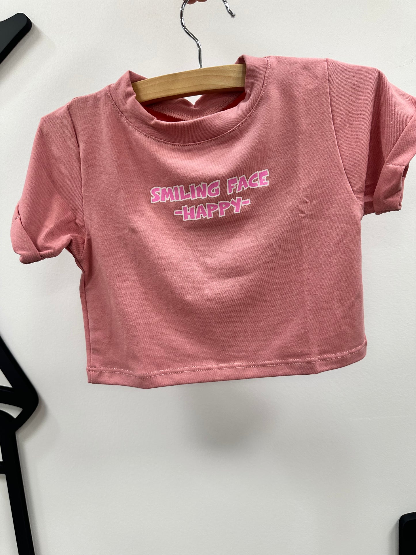 BG-Smiling Face Dark Pink