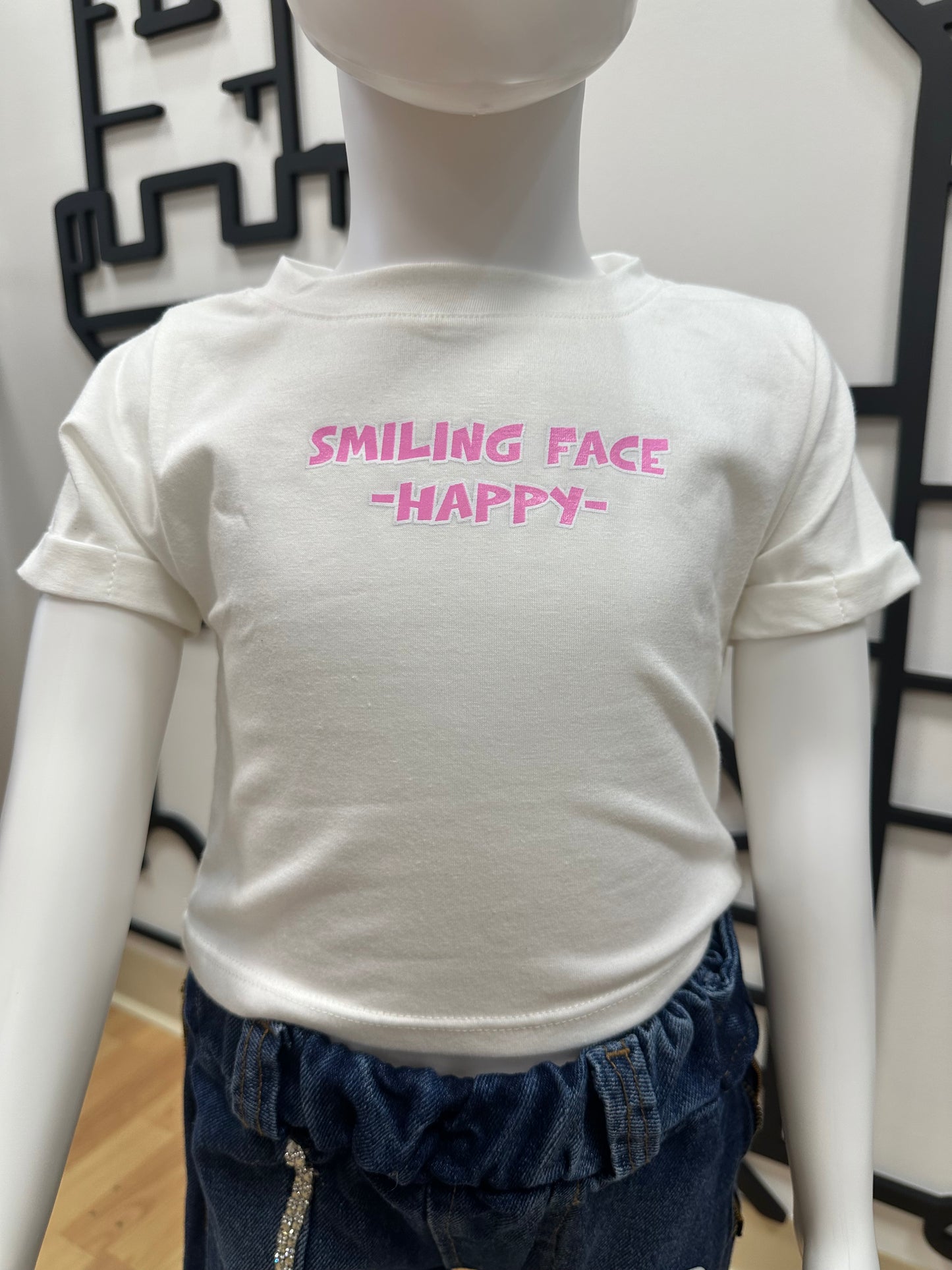 BG-Smiling Face White