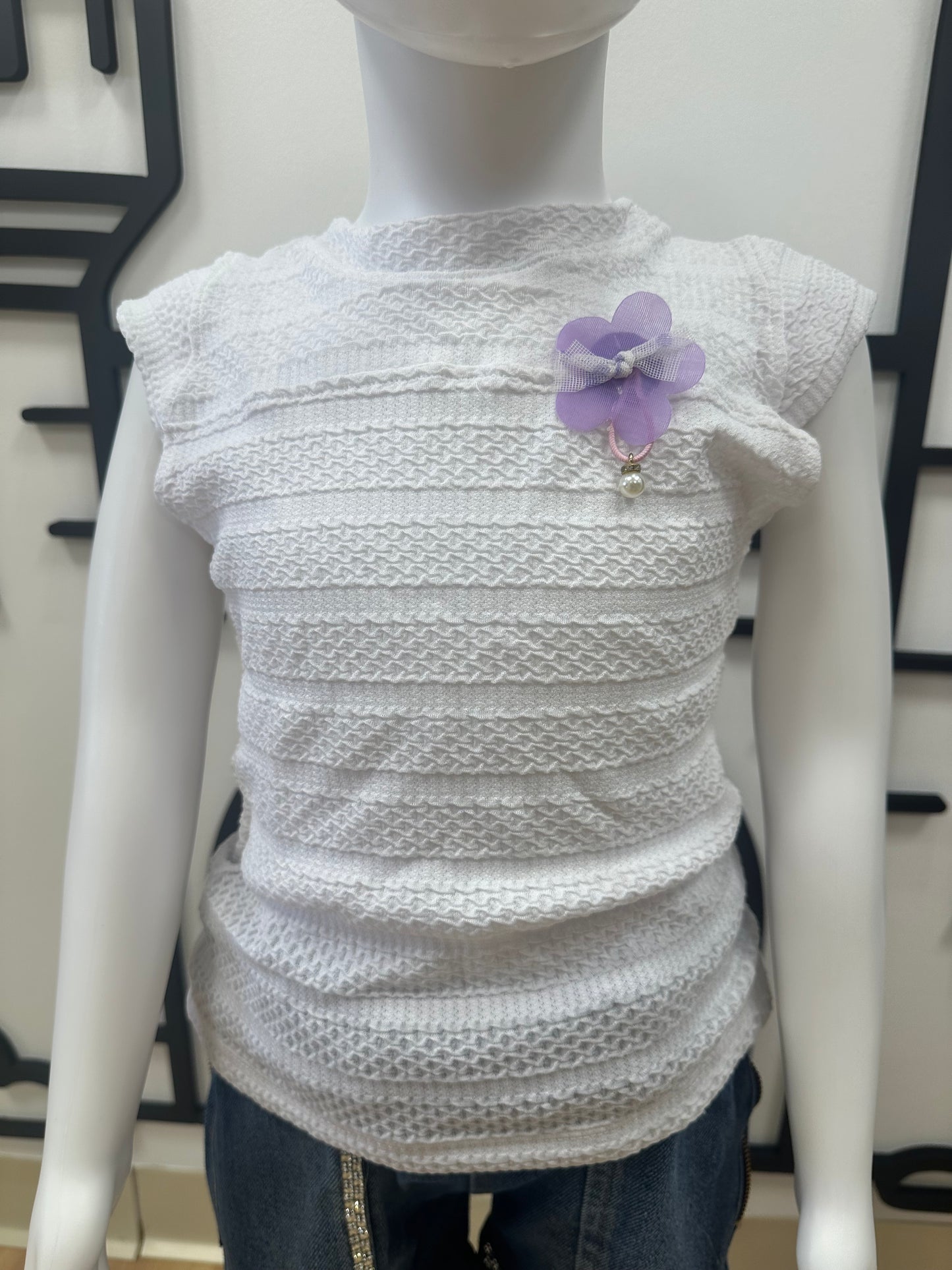 CK-Blusa Pin Flor o Corona Blanco