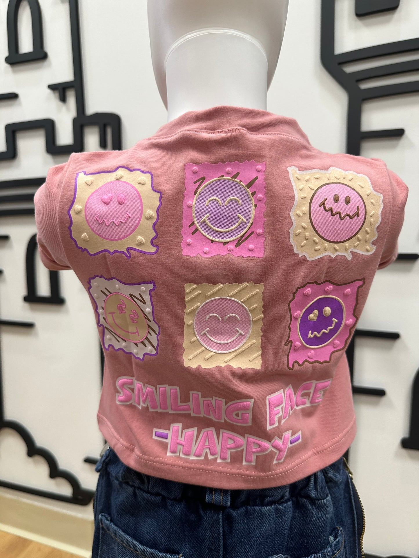 BG-Smiling Face Dark Pink
